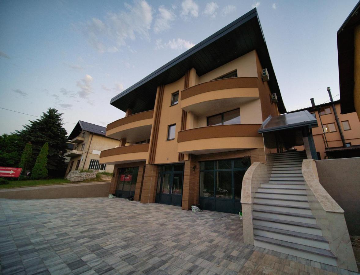 Sm Exclusive Apartments Visoko Ngoại thất bức ảnh